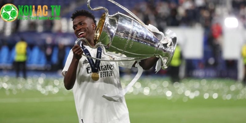 Vinicius lật kèo Real Madrid